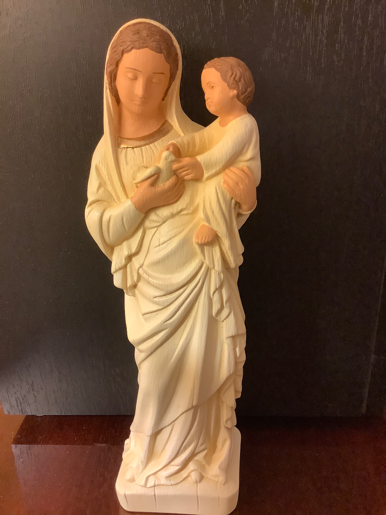 Statue Vierge à l'enfant et oiseau 20cm - Pierreline - Blanc et or avec patine