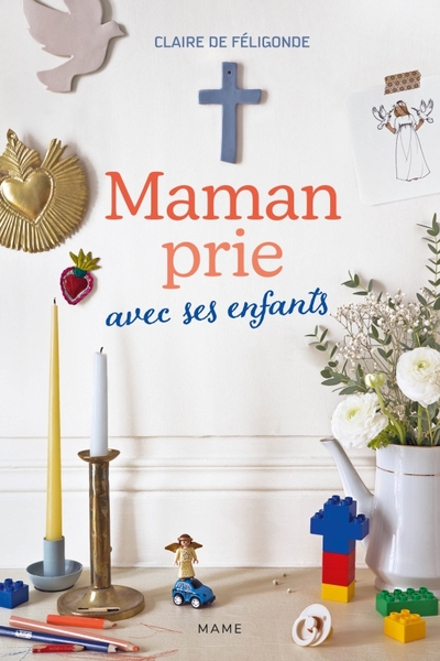 Maman Prie avec ses Enfants