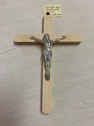 Crucifix vernis bois clair avec Christ métal argent 16 x 10 cm
